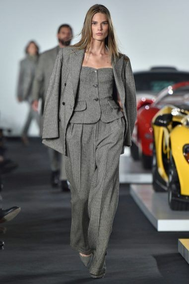 Как относитесь к корсетам? | Сетка — социальная сеть от hh.ru