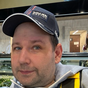 Роман Лоцманов | Сетка — социальная сеть от hh.ru