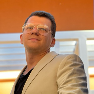 Артем Булатов | Сетка — социальная сеть от hh.ru