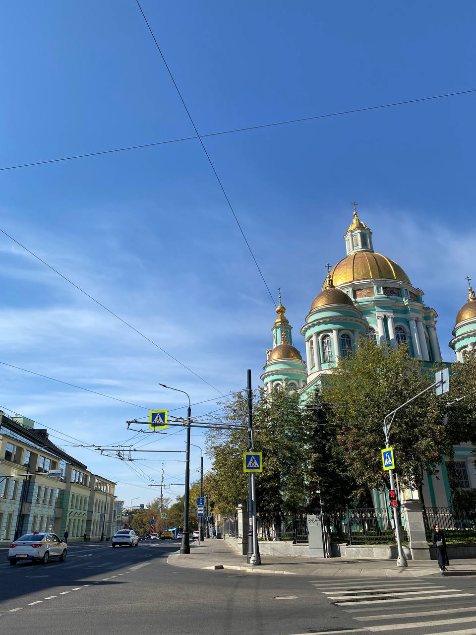 Москва. Мой район. Теплое утро 45-го августа 💛
Kind reminder на полную насладиться выходными) | Сетка — социальная сеть от hh.ru
