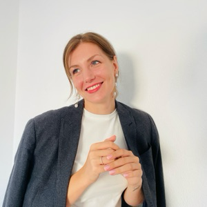 Анна Сезенина