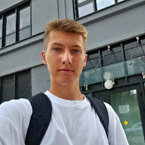 Александр Фролов
