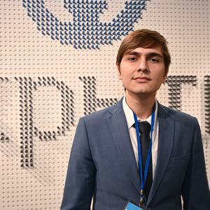 Рустам Тешаев