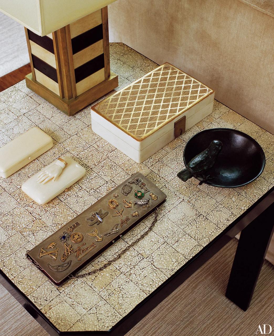 В рубрике #покавседома очередной мужской интерьер - скромная нью-йоркская квартирка Марка Джейкобса. Надо сказать, что со вкусом (и деньгами) у владельца полный порядок (кто бы сомневался) | Сетка — социальная сеть от hh.ru