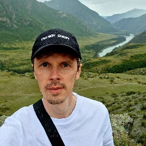 Андрей Степанов