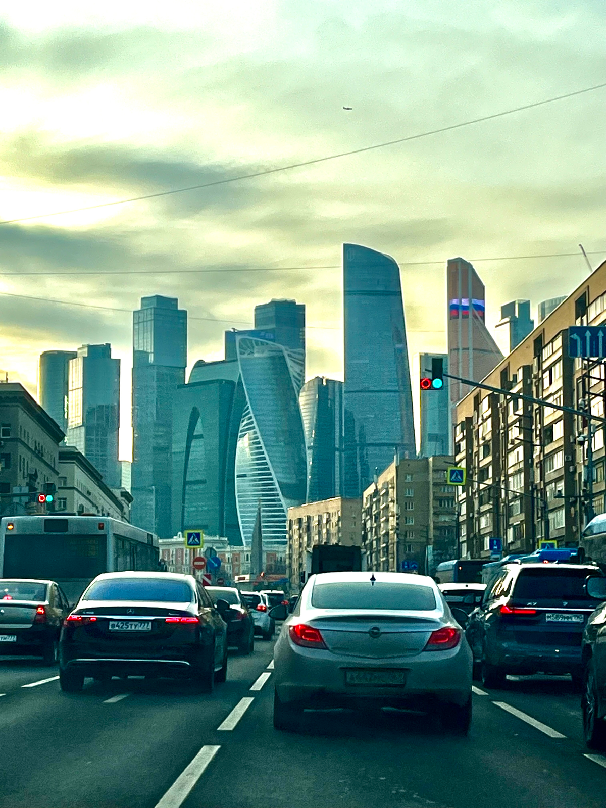 Времена меняются и мы меняемся вместе с ними. Надо уметь, подстраиваться  под постоянно меняющийся мир! | Сетка — социальная сеть от hh.ru