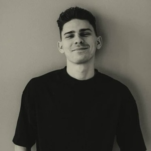 Артем Власовец