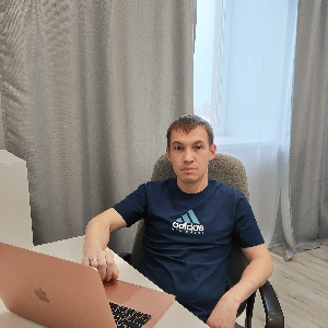 Максим Иванов