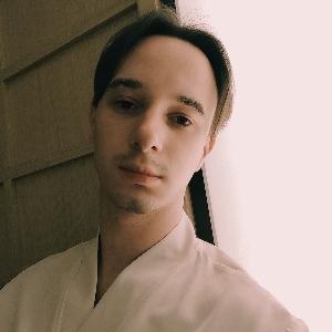 Кирилл Лавров