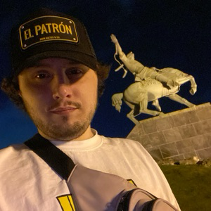 Артем Рустамович