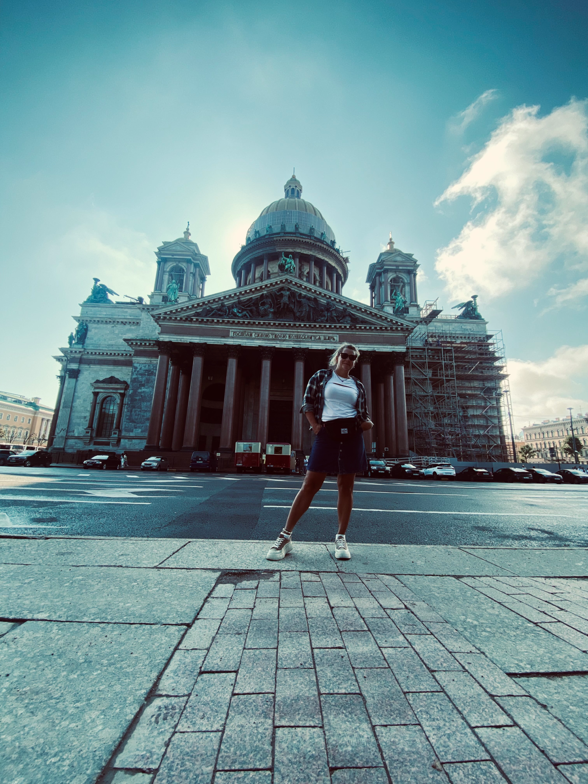 Ребят, всем привет!
Меня зовут Алла, я счастливый человек, потому что работа - это мое хобби!
Уже больше 10 лет я профессионально выстраиваю и развиваю корпоративный спорт в разных компаниях!
Всегда з... | Сетка — социальная сеть от hh.ru