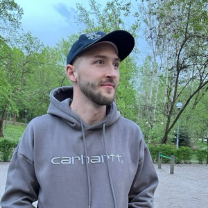 Евгений Аксенов