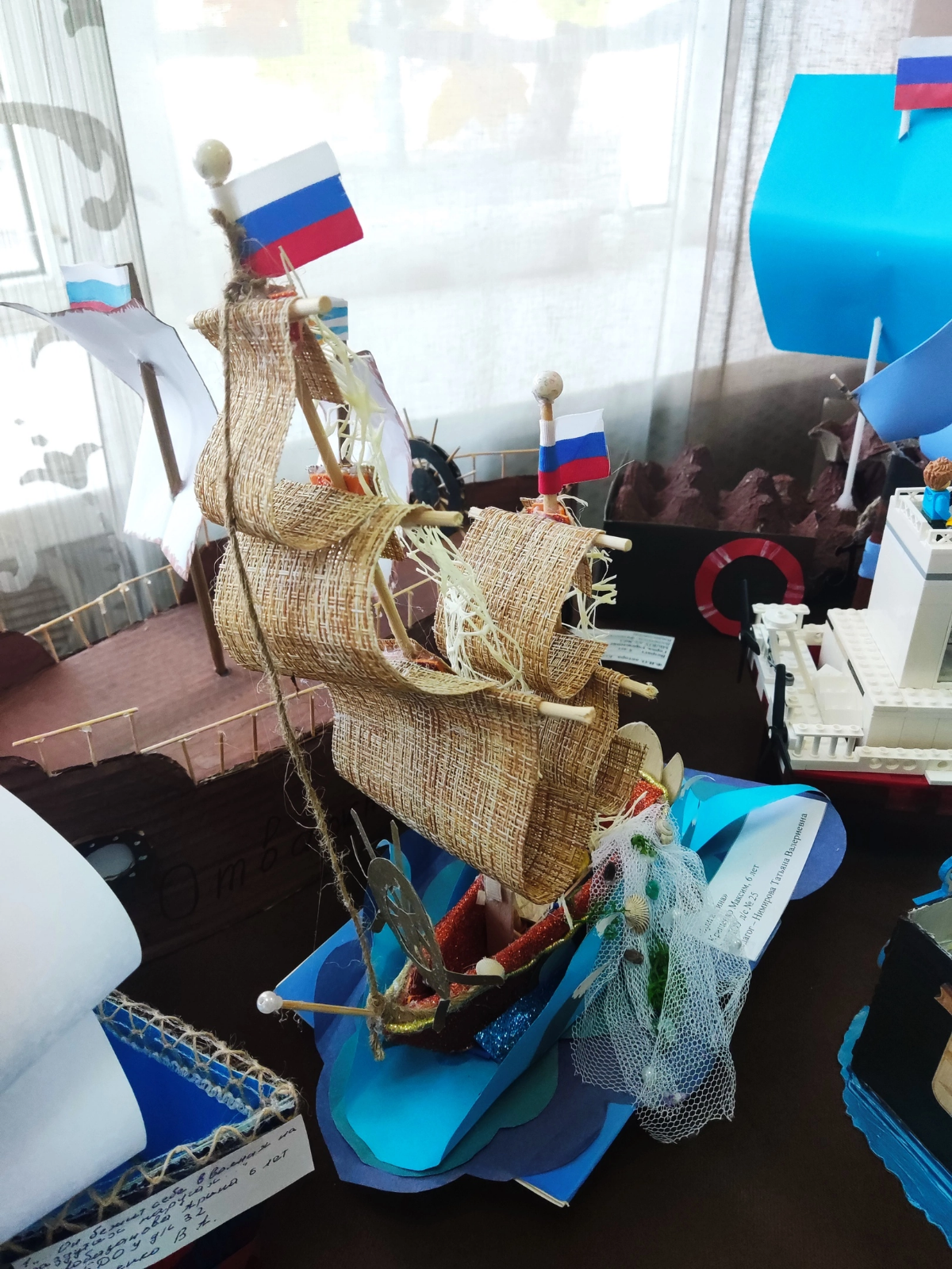 Выставка детских работ во дворце молодежи Таганрога ⛵
#таганрог #осень #праздник #деньгорода
#красота #дети #выходные #прогулка #gavr188 | Сетка — социальная сеть от hh.ru