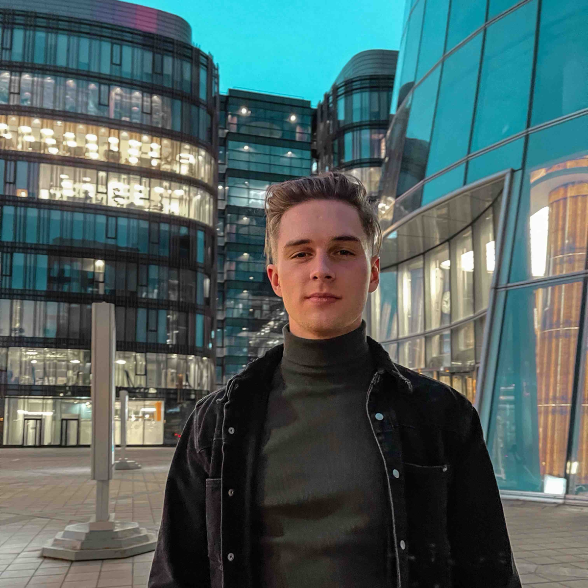 Кирилл Сихварт | Сетка — социальная сеть от hh.ru