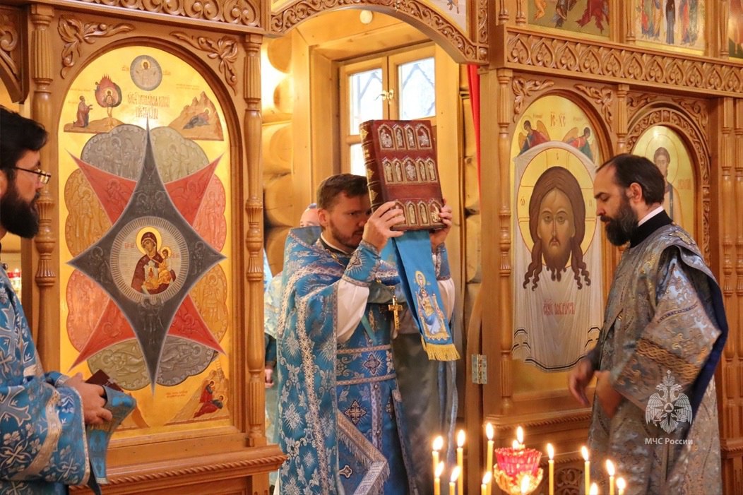 Сотрудники и работники ВНИИПО приняли участие в богослужениях в честь иконы Пресвятой Богородицы «Неопалимая Купина» | Сетка — социальная сеть от hh.ru