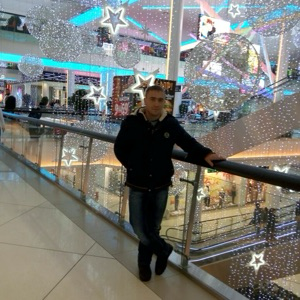 Александр Дубровский