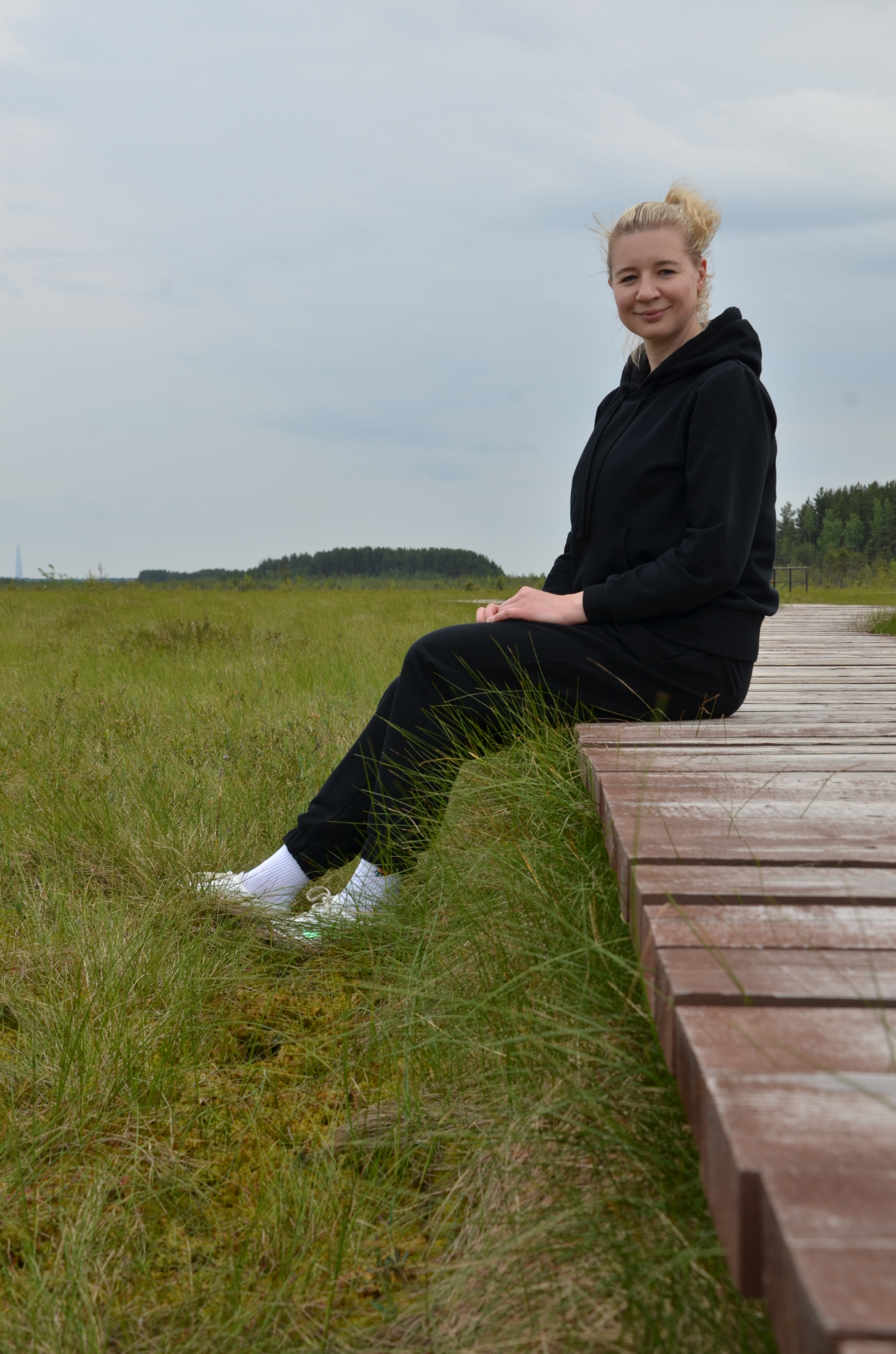 Всем привет!👋
Меня зовут Юля и последние два года я работаю как экономист, что мне абсолютно не нравится, потому что это мутотень скучнющая😅 /ну по-крайней мере для меня/
А душа лежит в сторону маркет... | Сетка — социальная сеть от hh.ru