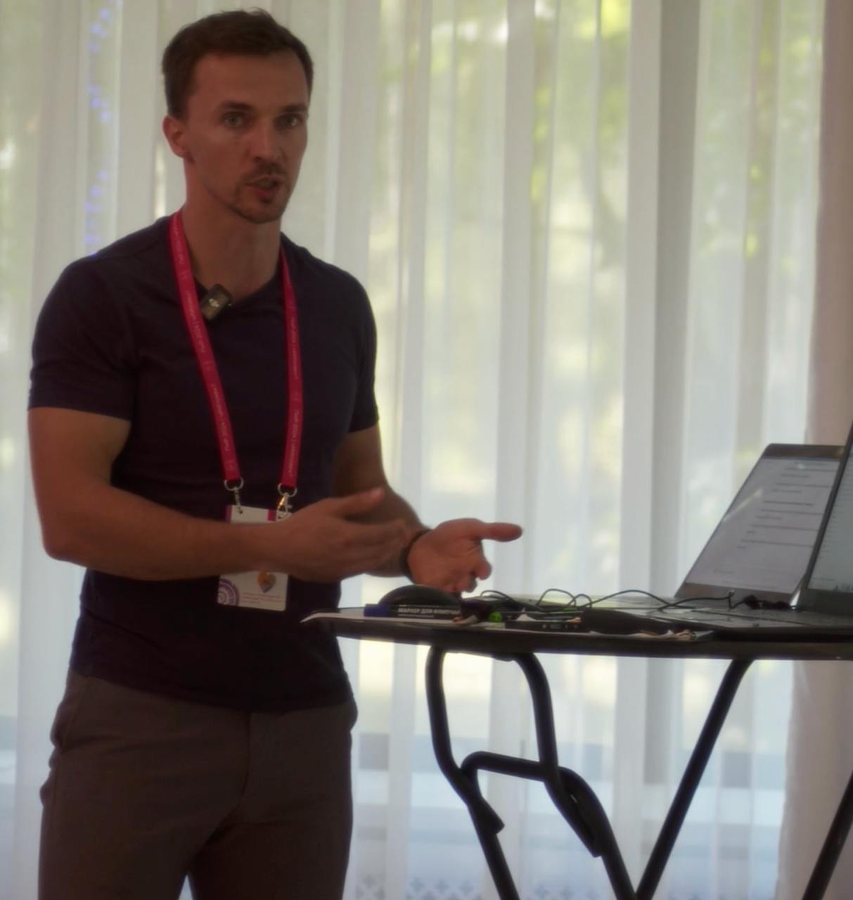 Вместе с Еленой Гришневой, основателем бюро спикеров Hubspeakers, выступили на фестивале ПиР 2024 | Сетка — социальная сеть от hh.ru
