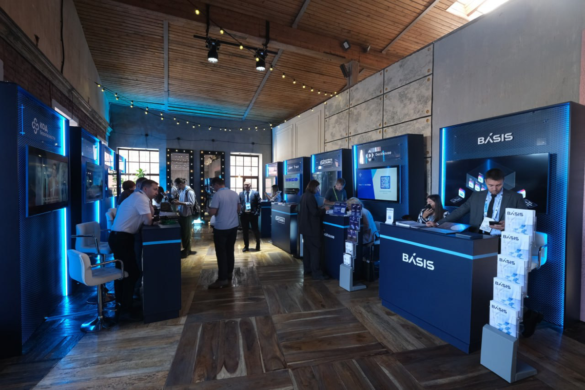 Отгремел первый день IT Elements ⚡️ | Сетка — социальная сеть от hh.ru