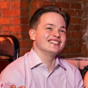 Vadim Astakhov | Сетка — социальная сеть от hh.ru