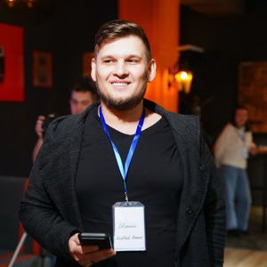 Евгений Неверов