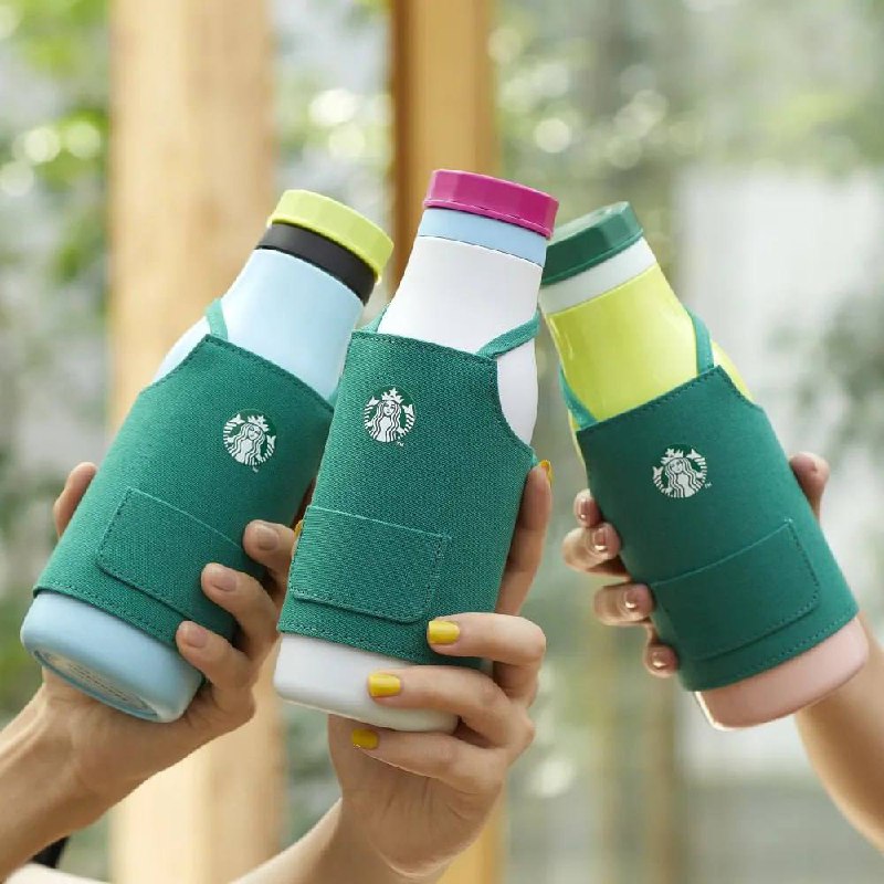 Вау, японский Starbucks начал выпускать бутылки с милыми фартуками в комплекте | Сетка — социальная сеть от hh.ru