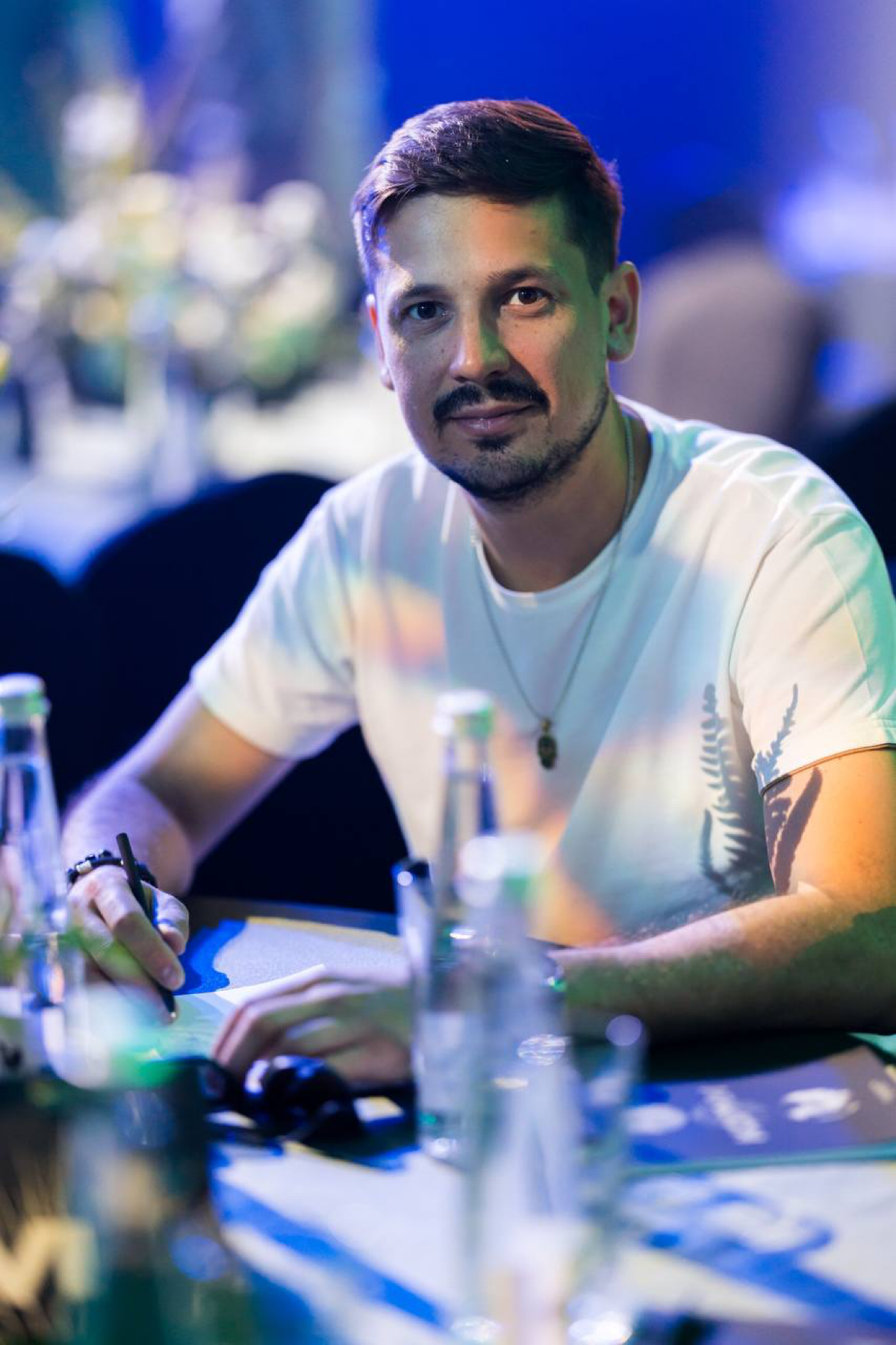 Зачем нужно оценивать eNPS?
Компания Apple активно используют оценку NPS - индекс лояльности | Сетка — социальная сеть от hh.ru