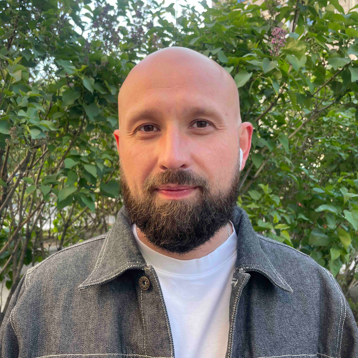 Денис Закладной