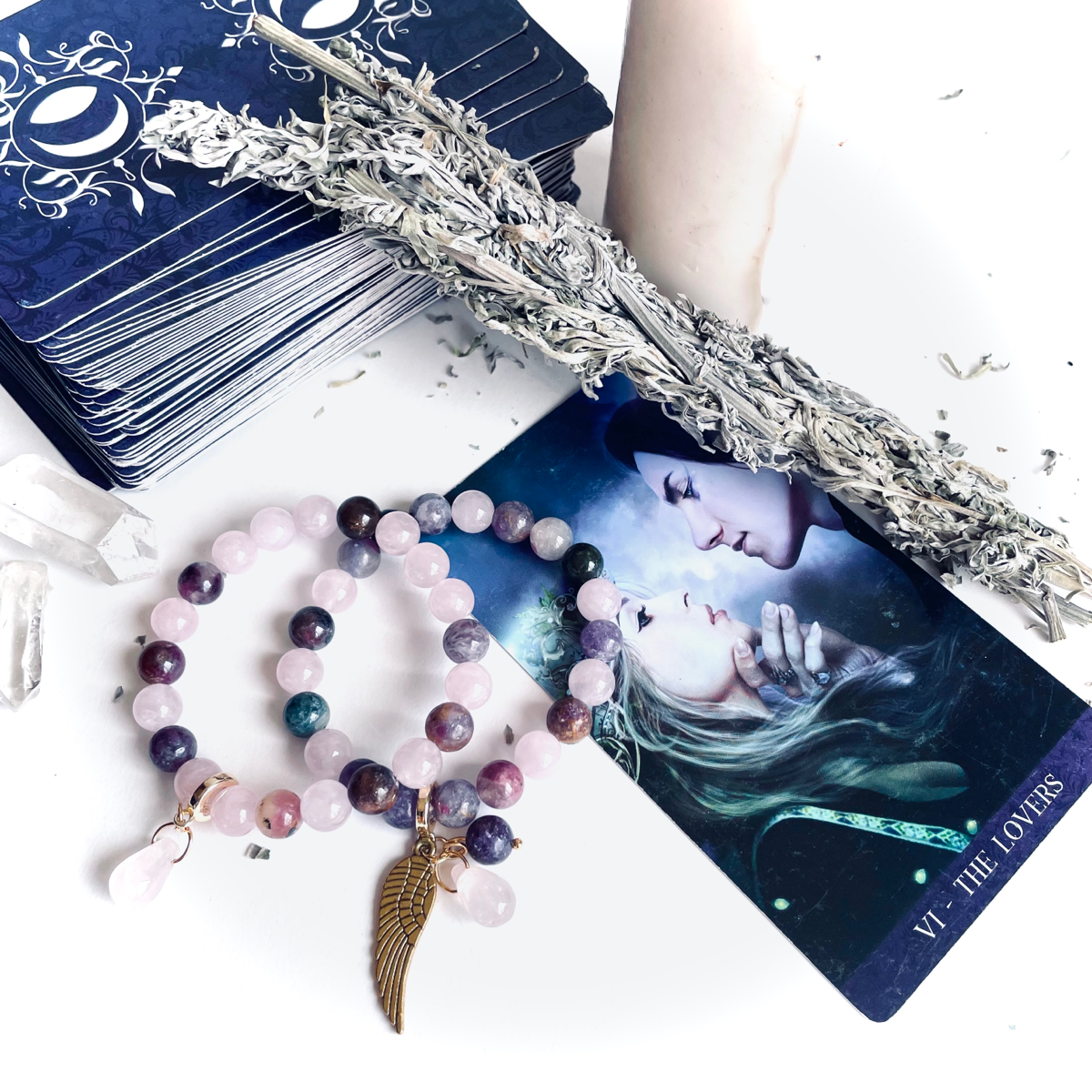 #постзнакомство  Всем приветик! Я Валерия Арт и я создатель Магазина - мастерской Mystic Handmade!)🤩
Очень люблю свою работу. Создаю для вас украшения более 13 лет | Сетка — социальная сеть от hh.ru