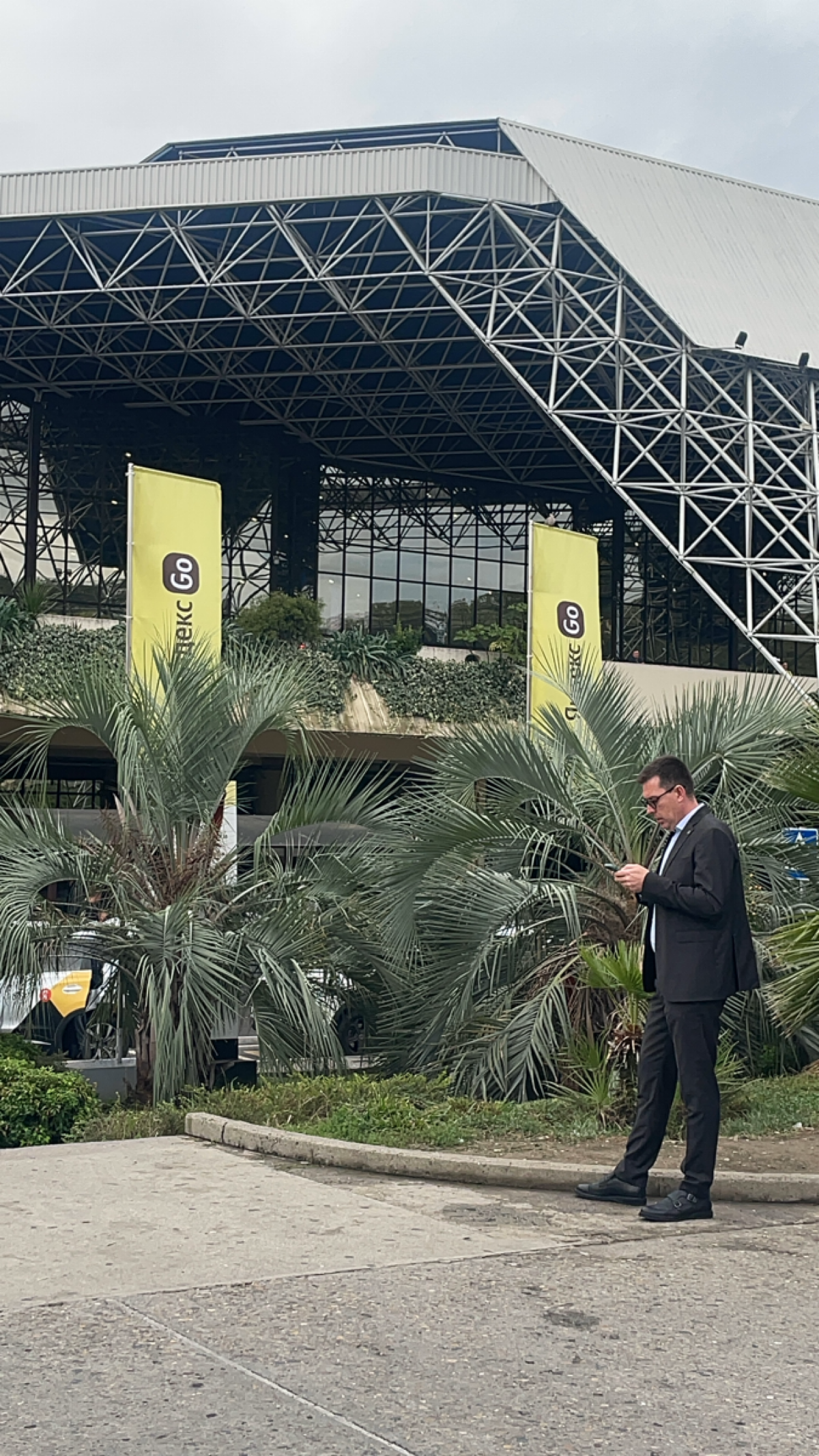 1 день New Star: 
1 | Сетка — социальная сеть от hh.ru