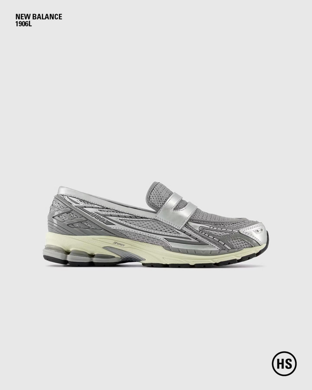 New Balance начали продажу новой модели 1906L — технологичных лоферов цвета металлик. Цена пары — $159 | Сетка — социальная сеть от hh.ru