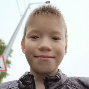 Леонид Яр