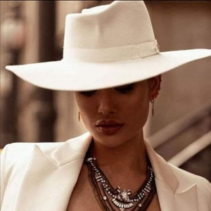 Анюта Колесникова | Сетка — социальная сеть от hh.ru