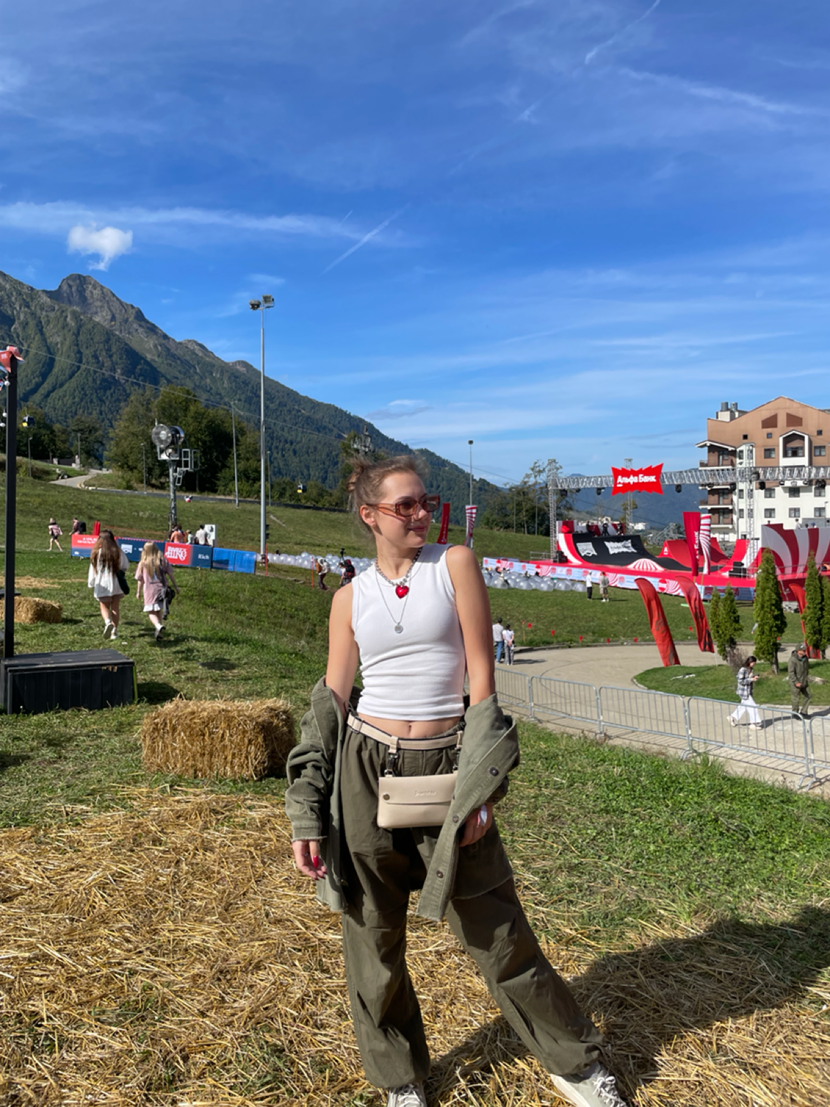 #нетворкингвгорах
Люблю свою работу за то, что она разносторонняя. Могу углубляться в ту задачу, которая отзывается мне сейчас, а которая не отзывается - делегировать | Сетка — социальная сеть от hh.ru