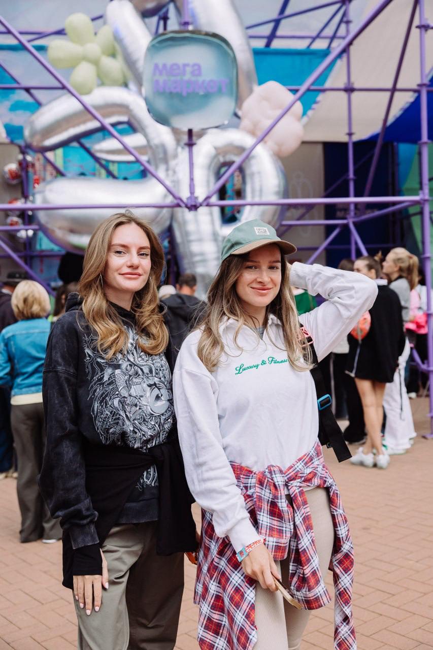 Sold Out в Мегамаркет Мерчсторе уже совсем близко!
Желанный, неуловимый, греющий душу и навевающий теплые воспоминания, — всё это мерч New Star Weekend 2024, приобрести который можно в Мегамаркет Мерч... | Сетка — социальная сеть от hh.ru