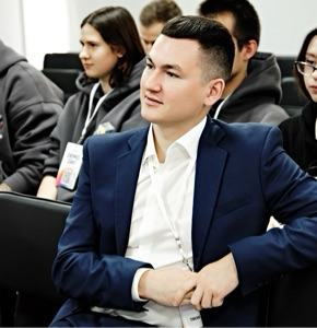 Роман Коломников | Сетка — социальная сеть от hh.ru