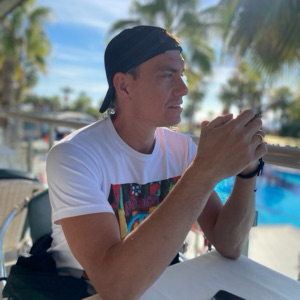 Evgenii Lucky | Сетка — социальная сеть от hh.ru