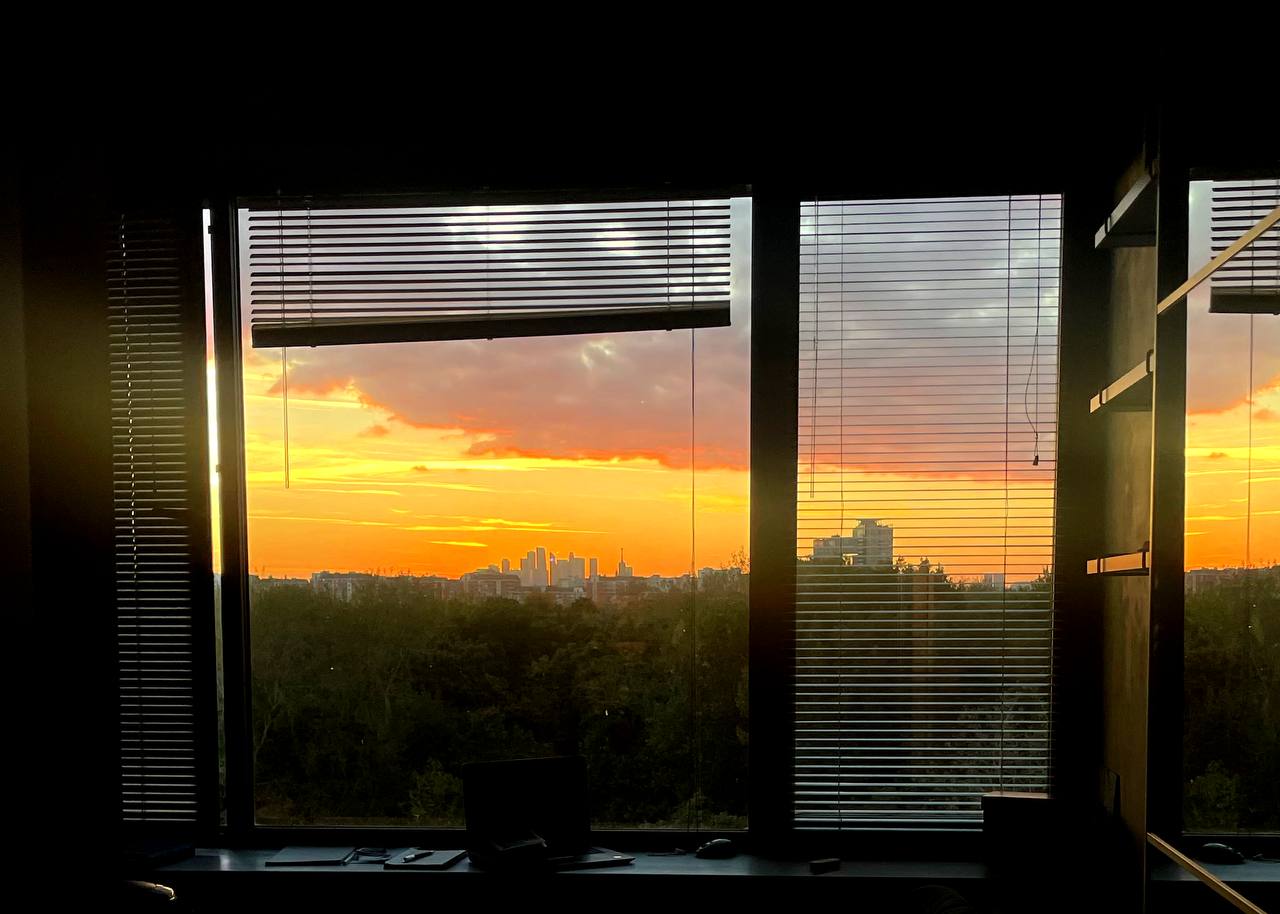 Последние теплые денечки и начнется. Наше любимое, серо сырое, скользко холодное и невыносимо нервное ожидание мая | Сетка — социальная сеть от hh.ru