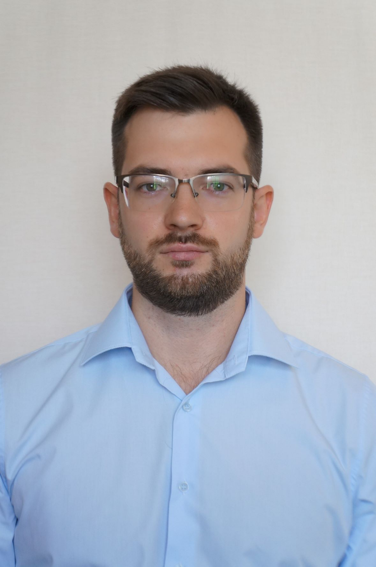 Иван Иванов