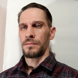 Максим Хромов