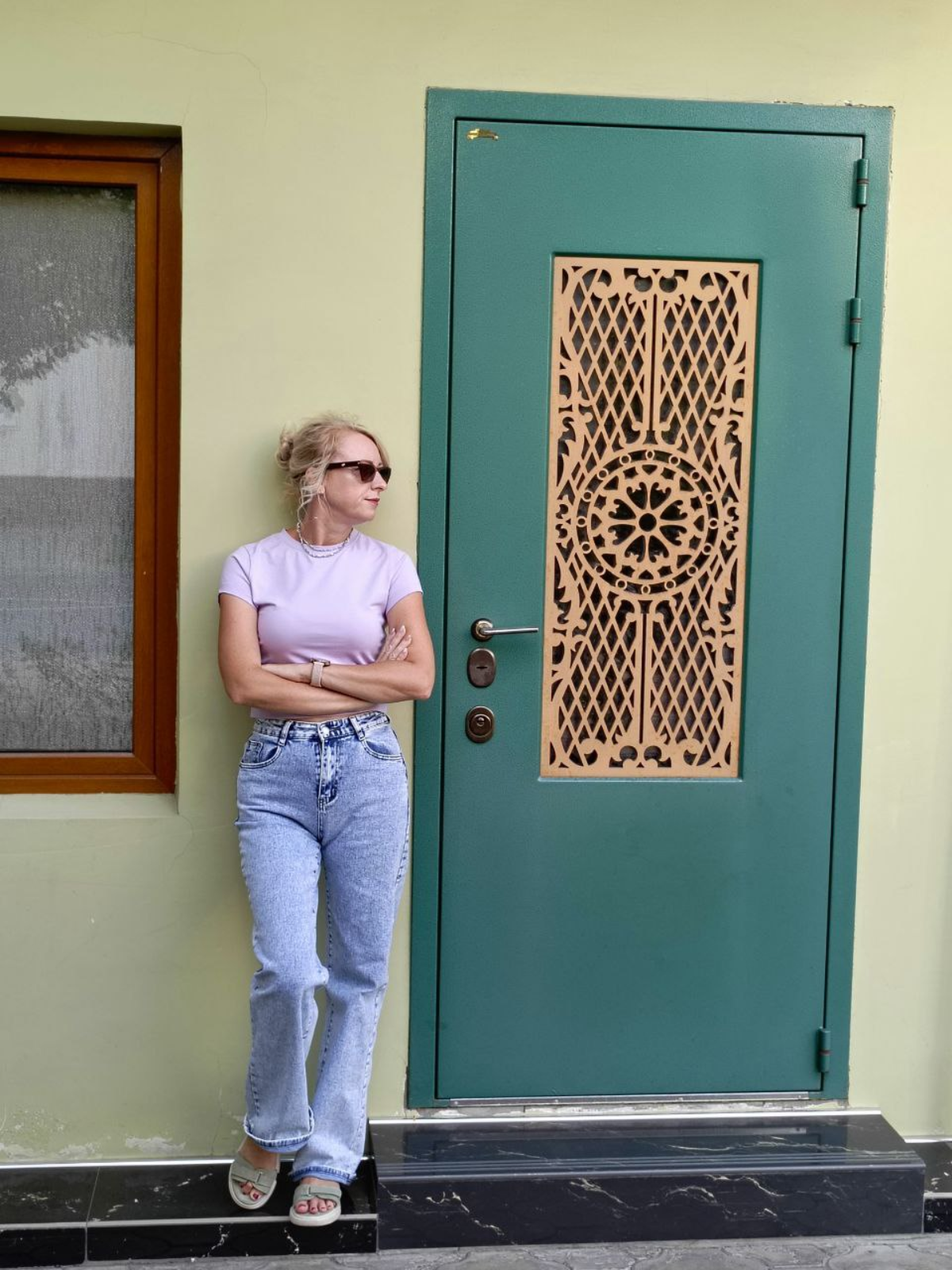 Узнаваемость, доверие, профессионализм  - всё это передается аудитории и вашим знакомым через консистентность. Этот термин в брендинге означает примерно - единообразие | Сетка — социальная сеть от hh.ru