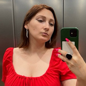 Алиса Илларионова