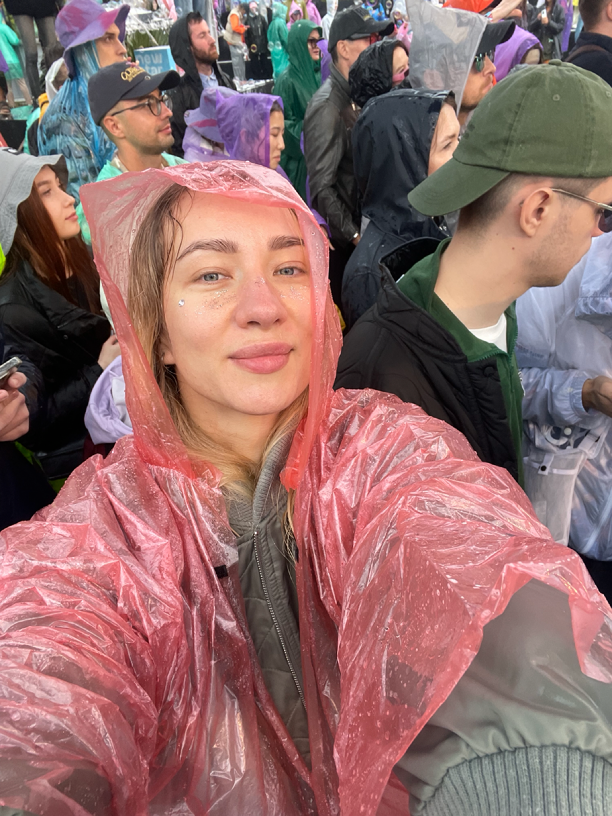 Я работаю администратором в детском центре👶🏼☺️😇
Детский центр - это не просто место работы, это настоящий маленький мир, наполненный детским смехом, радостью и искренними эмоциями | Сетка — социальная сеть от hh.ru
