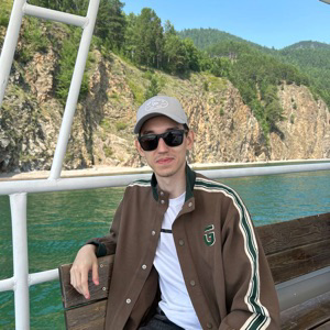 Андрей Селин