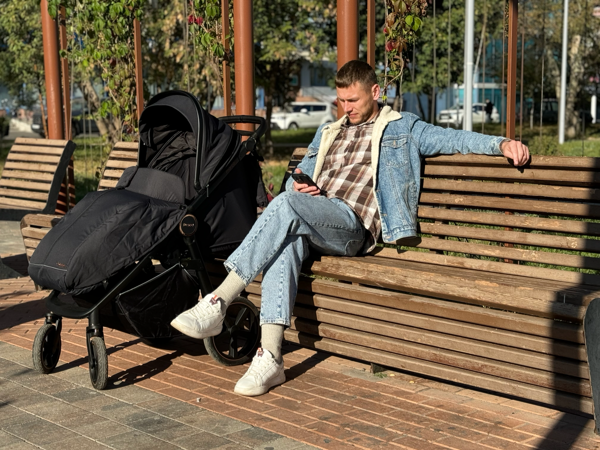 Сегодня мое рабочее место было таким ✅
Сделал презентацию для учеников мед.института о том какой образ жизни ведет к успеху. | Сетка — социальная сеть от hh.ru