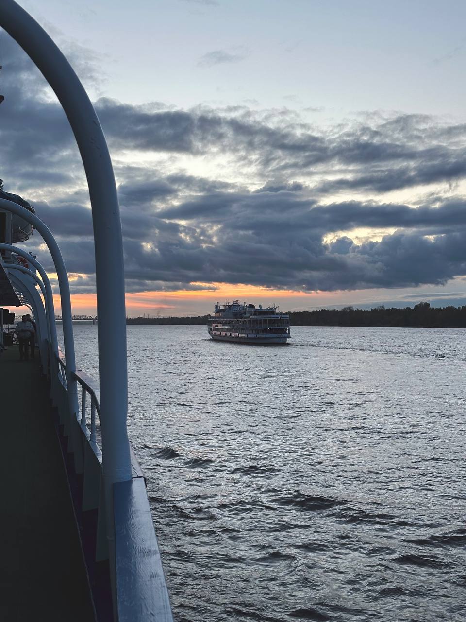 На этих выходных мы были в небольшом речном круизе 🛳️
Тур на 3 дня. Маршрут:
Пермь - Чайковский - Пермь
Теплоход Василий Чапаев, на 160 пассажиров | Сетка — социальная сеть от hh.ru
