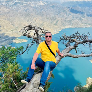 Максим Павлов