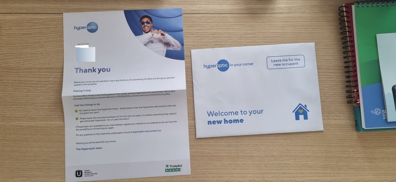 В Великобритании при выезде из арендованной квартиры интернет-провайдер с интересным подходом. 
При переезде из одной квартиры в другую приходит письмо от интернет-провайдера ШПД — там два конверта | Сетка — социальная сеть от hh.ru