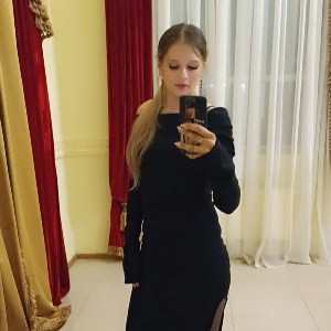 Елена Жаде