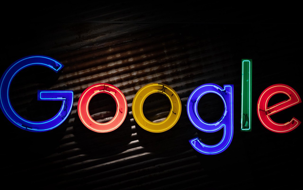 Google Архиватор
https://takeout.google.com/
Не благодарите | Сетка — социальная сеть от hh.ru